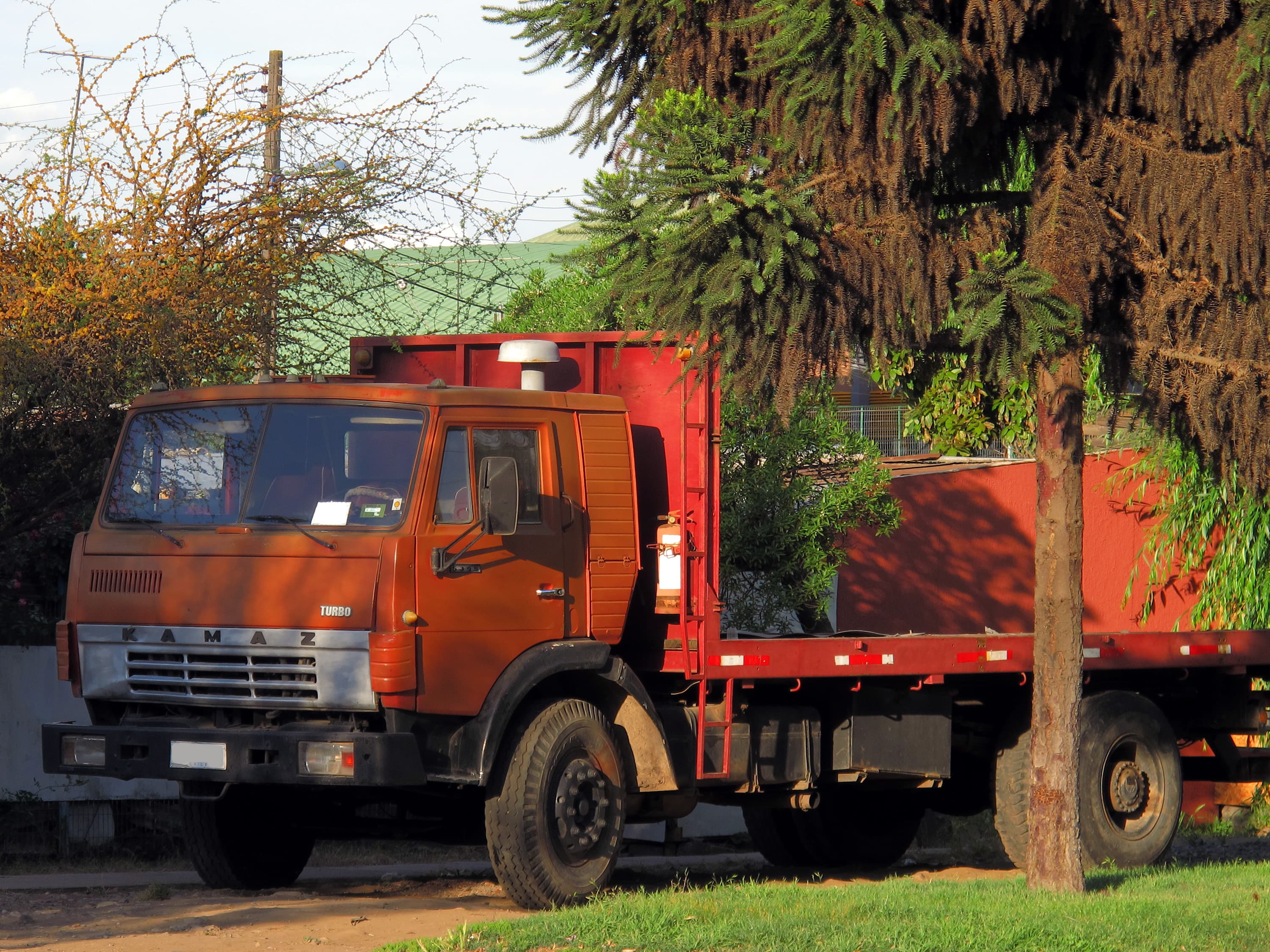 KAMAZ KamAZ-5325 truck