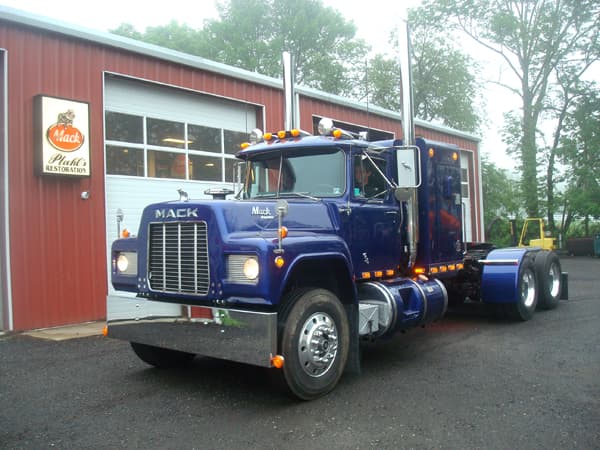Mack Trucks R series truck
