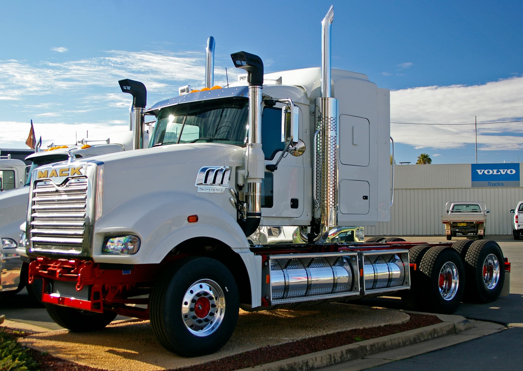 Mack Trucks Super-Liner truck