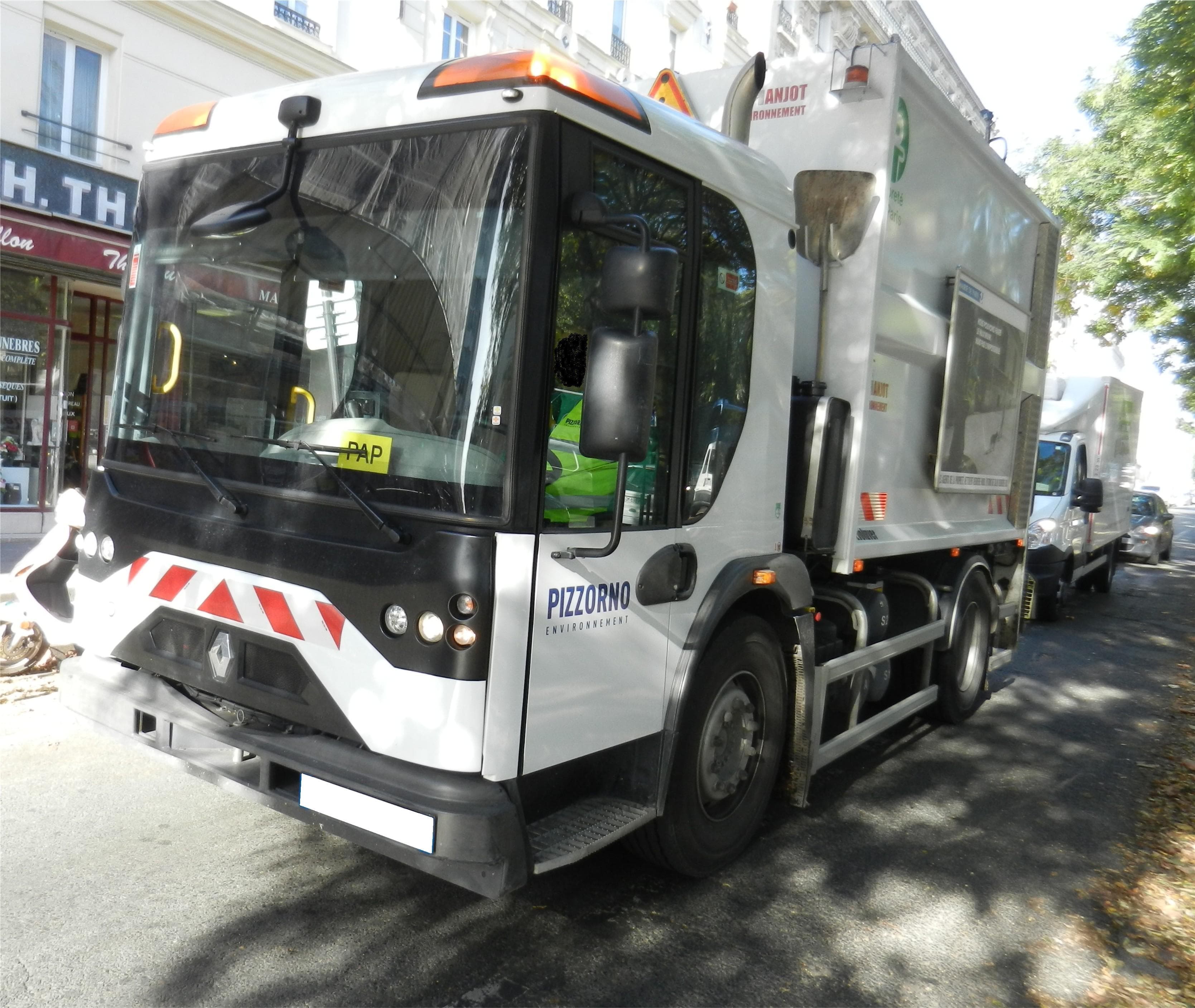 Renault Trucks Access truck