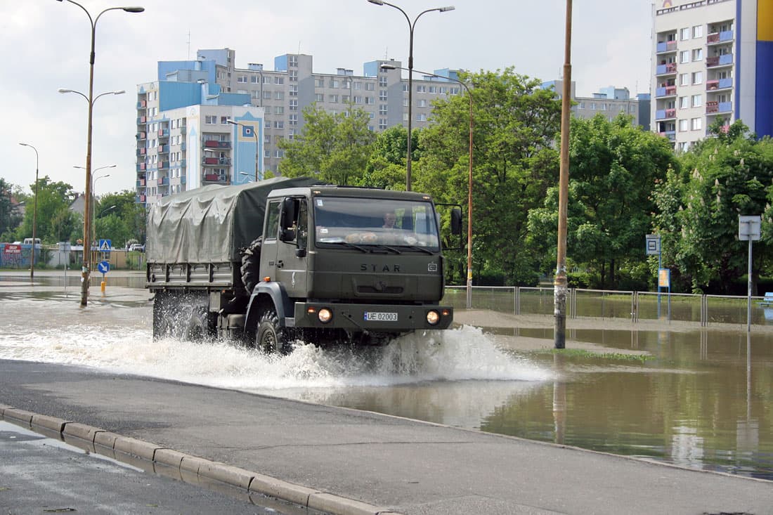 MAN Truck & Bus Star 266M truck